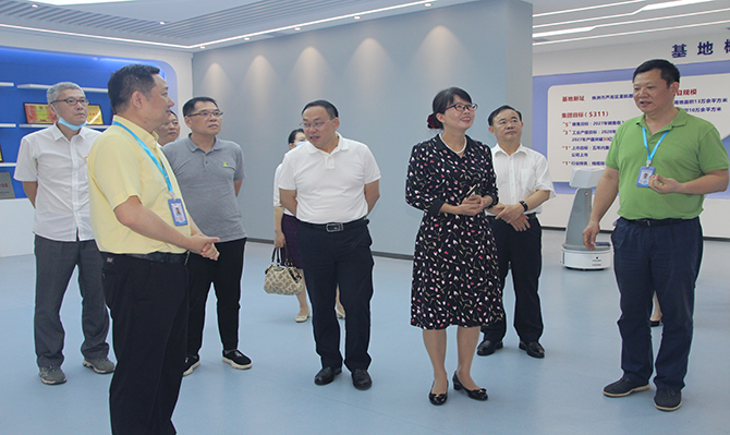 “落實支持政策，助推港澳臺僑企業(yè)高質(zhì)量發(fā)展”